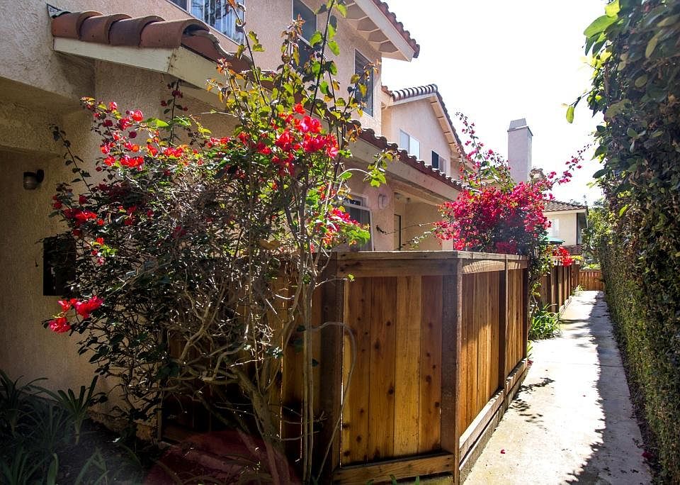 2nd image of 2178 Canyon Dr APT J