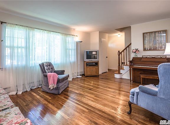 5th image of 50 Harmony Dr