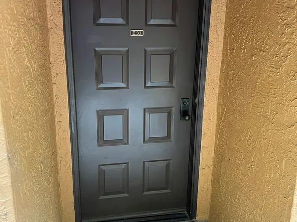 200 P St APT E-33, Sacramento, CA 95814