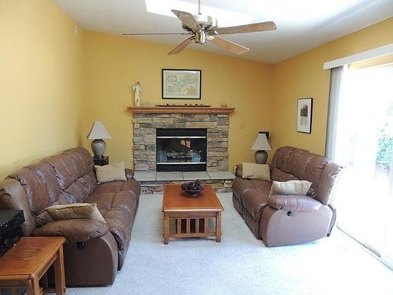 4th image of 2512 Mary Ann Ct