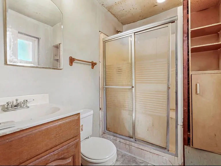 10619 Porter St — Photo 4