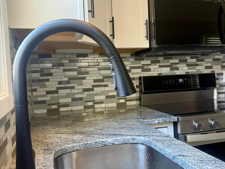 24051 Russell Ave — Photo 9