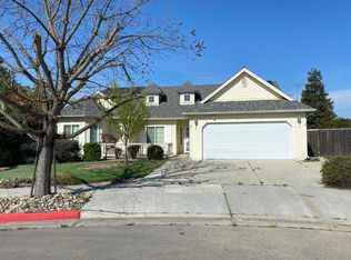220 E Stanley Ave, Reedley, CA 93654