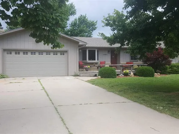 1463 N Dover Rd, McPherson, KS 67460