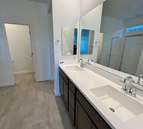 5th image of 17008 W BUTLER Avenue