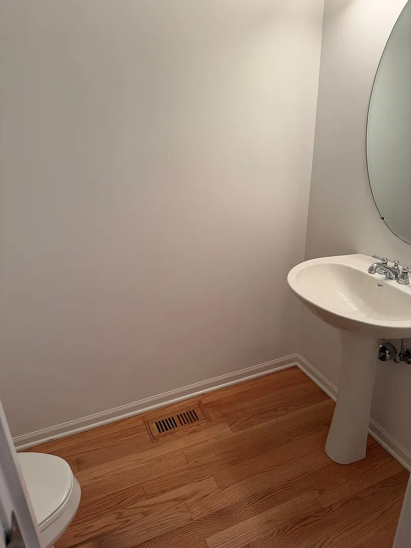 3 bed, 2.5 bath, 3054 sqft, $3,850 — Photo 4