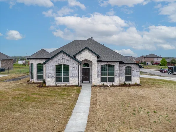 679 Meadowlark Ln, Nevada, TX 75173