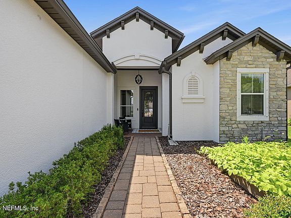 4th image of 35 ROYAL LAKE Drive