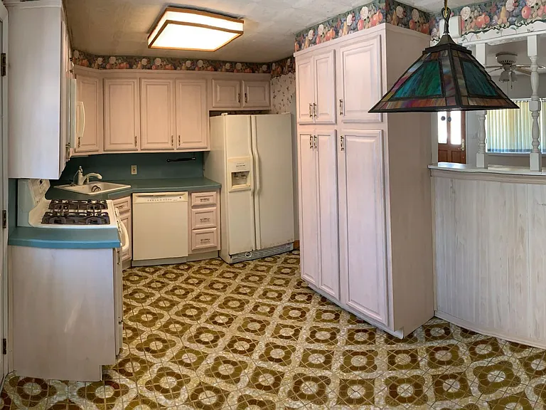 166 Wilfred Blvd — Photo 3
