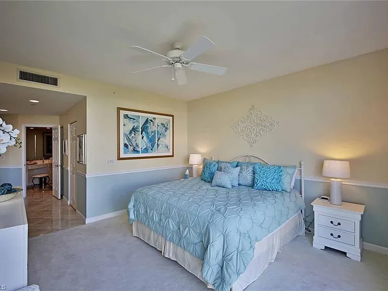 4255 Gulf Shore Blvd N #407 — Photo 11