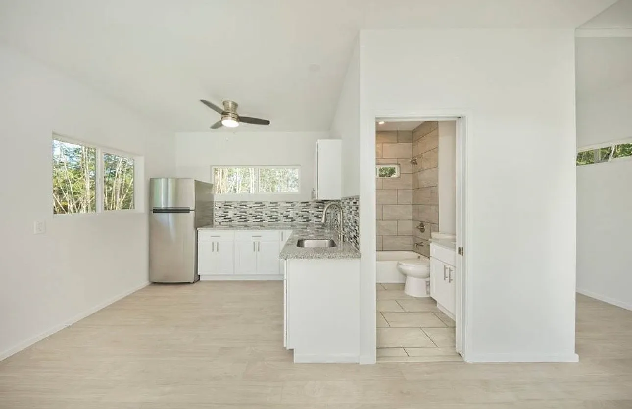 Studio, 484 sqft, $1,500 — Photo 1