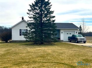 3686 Williams Def Co Line Rd, Edgerton, OH 43517