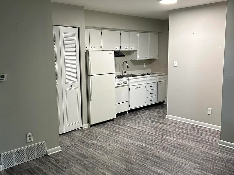 449 Mount Holly Ave #2 — Photo 4