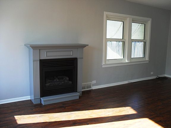4th image of 621 E Fairview Ave