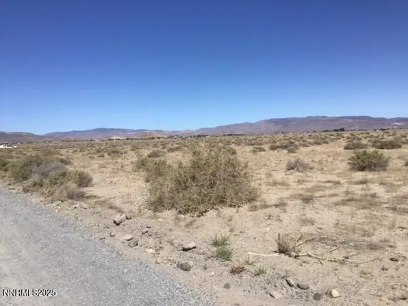 3990 E 5th St, Silver Springs, NV 89429