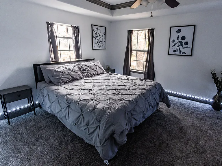 1215 E Line St — Photo 28