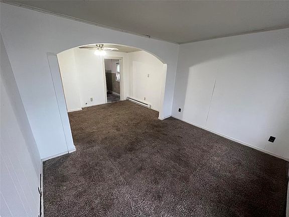 4th image of 2231 Warfel Ave