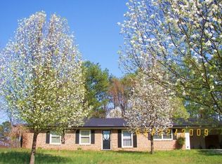 1500 Birdsong Rd, Camden, TN 38320