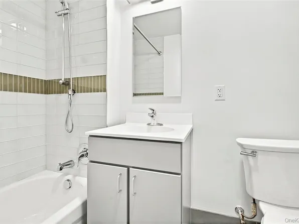 1715a Lacombe Avenue image 27 of 29