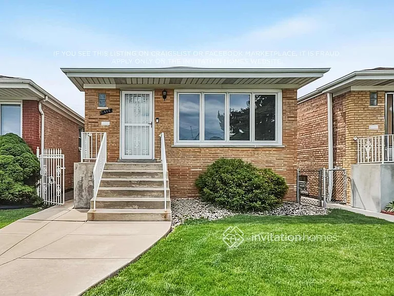 6447 W 63rd Pl — Photo 4
