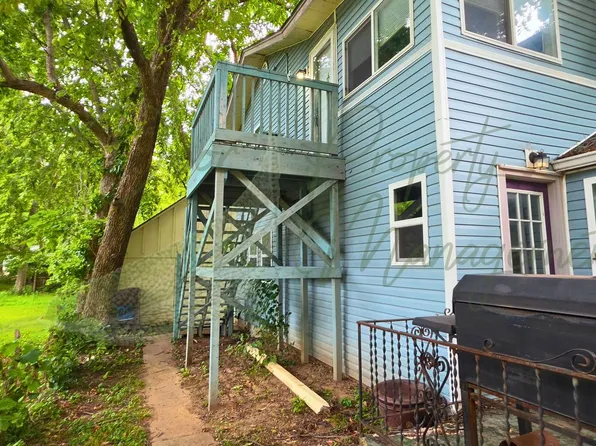 630 N Pleasant St, Independence, MO 64050