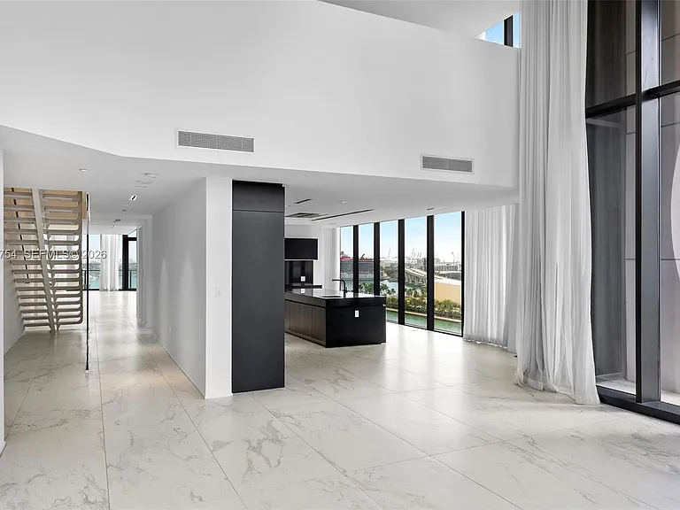 1000 Biscayne Blvd #1201 — Photo 15