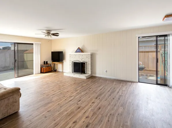16 Compton Ter, Freedom, CA 95019