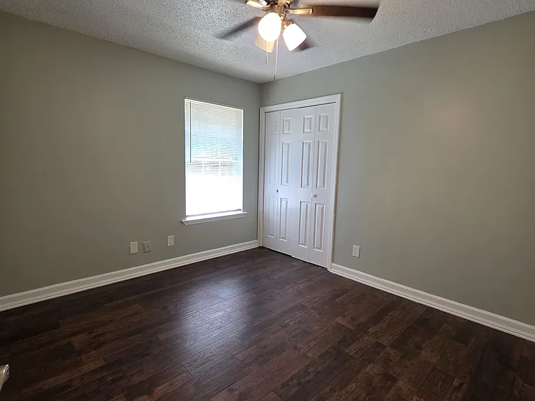 bedroom 3 - middle bedroom