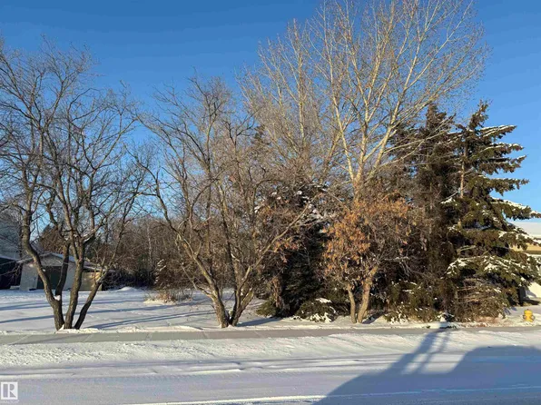 5318 Railway Ave, Elk Pt, AB T0A 1A0