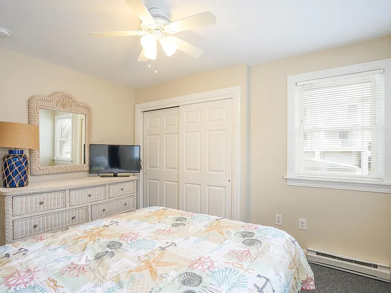 1248 Bay Ave — Photo 29