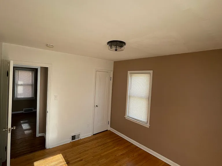 22785 Arlington St — Photo 14
