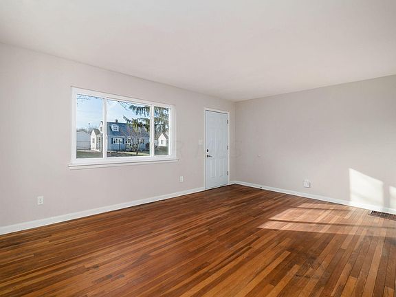 4th image of 1296 Carbone Dr