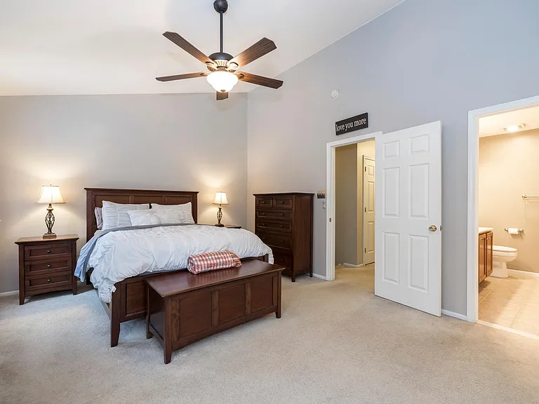 8165 Heritage Dr — Photo 17