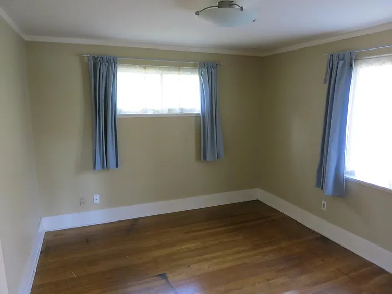 10502 Victory Ln NE — Photo 30