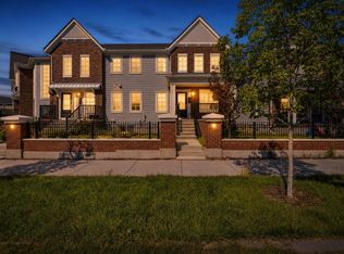 19691 E Sheriff King St SW, Calgary, AB T2X 4X5