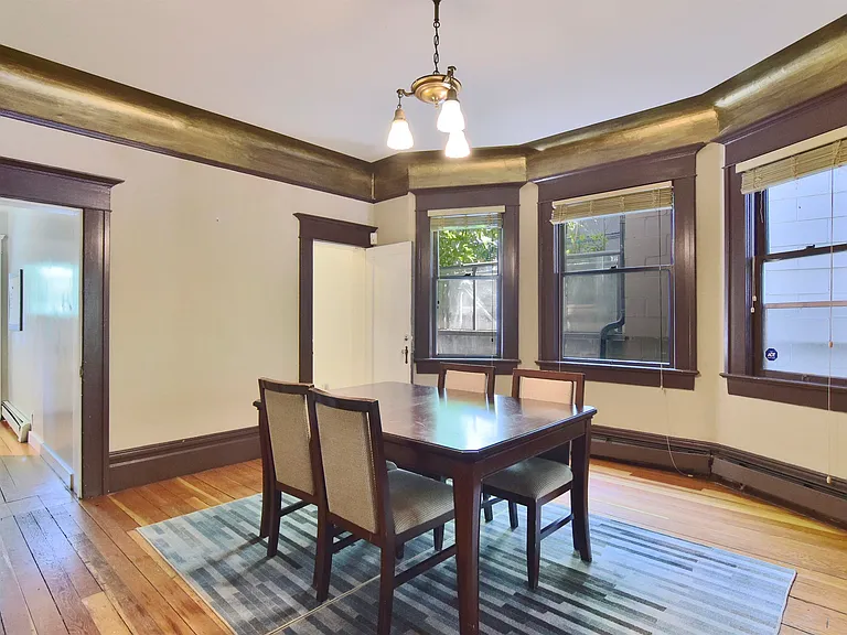 1517 Comox St #1 — Photo 5