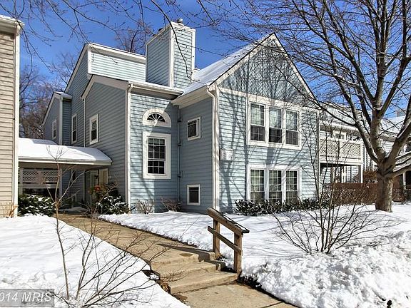 3rd image of 7784 Willow Point Dr #7784