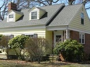 500 Lake Forest Dr, Bay Village, OH