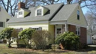 500 Lake Forest Dr photo 1