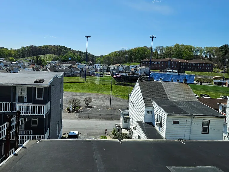 349 New Castle St #3 — Photo 9