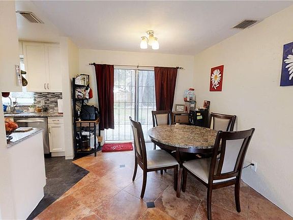 5th image of 101 Dolphin Ave SE