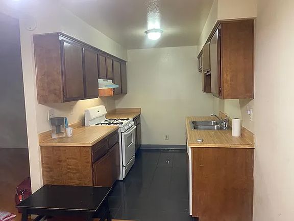 4th image of 724 S Chapel Ave APT 3