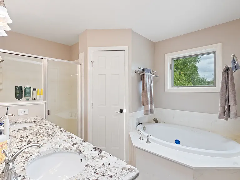36 Sandra Ln — Photo 20
