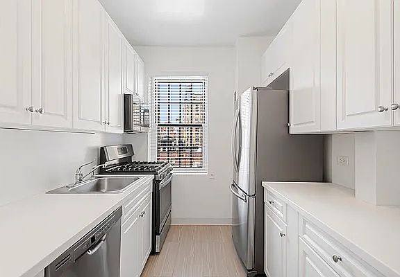 4th image of 40 W 86th St #2-A