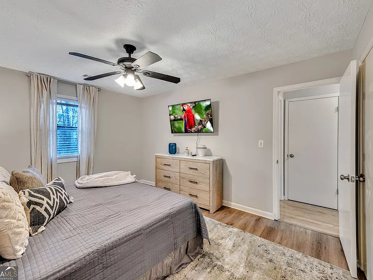 160 Booth Rd SW #A — Photo 21