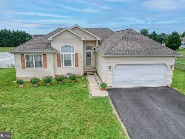 48 India Dr, Smyrna, DE 19977