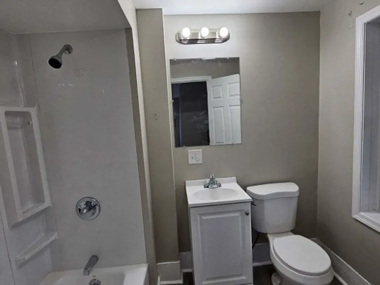 273 New Hancock St — Photo 7