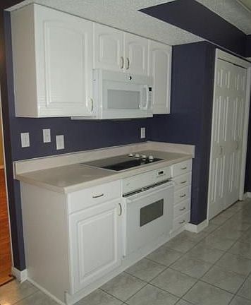 3rd image of 913 Ormond Blvd