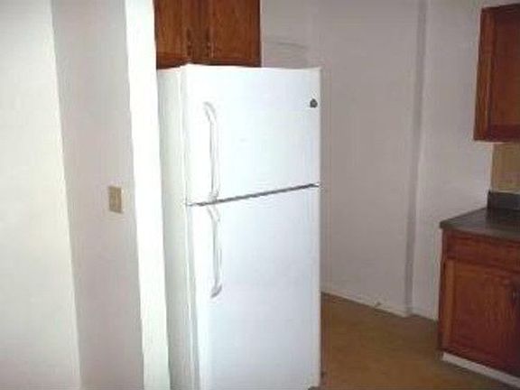 3rd image of 113 Woodcliff Dr