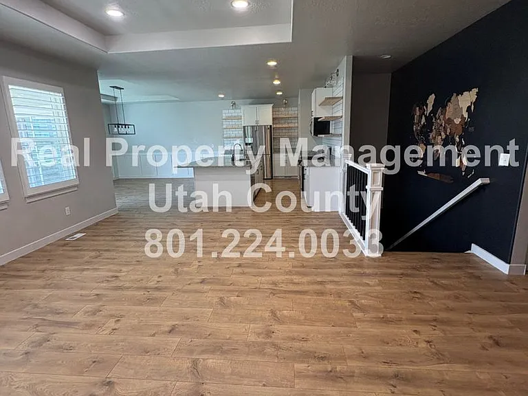 271 E Echo Ledge Dr — Photo 16